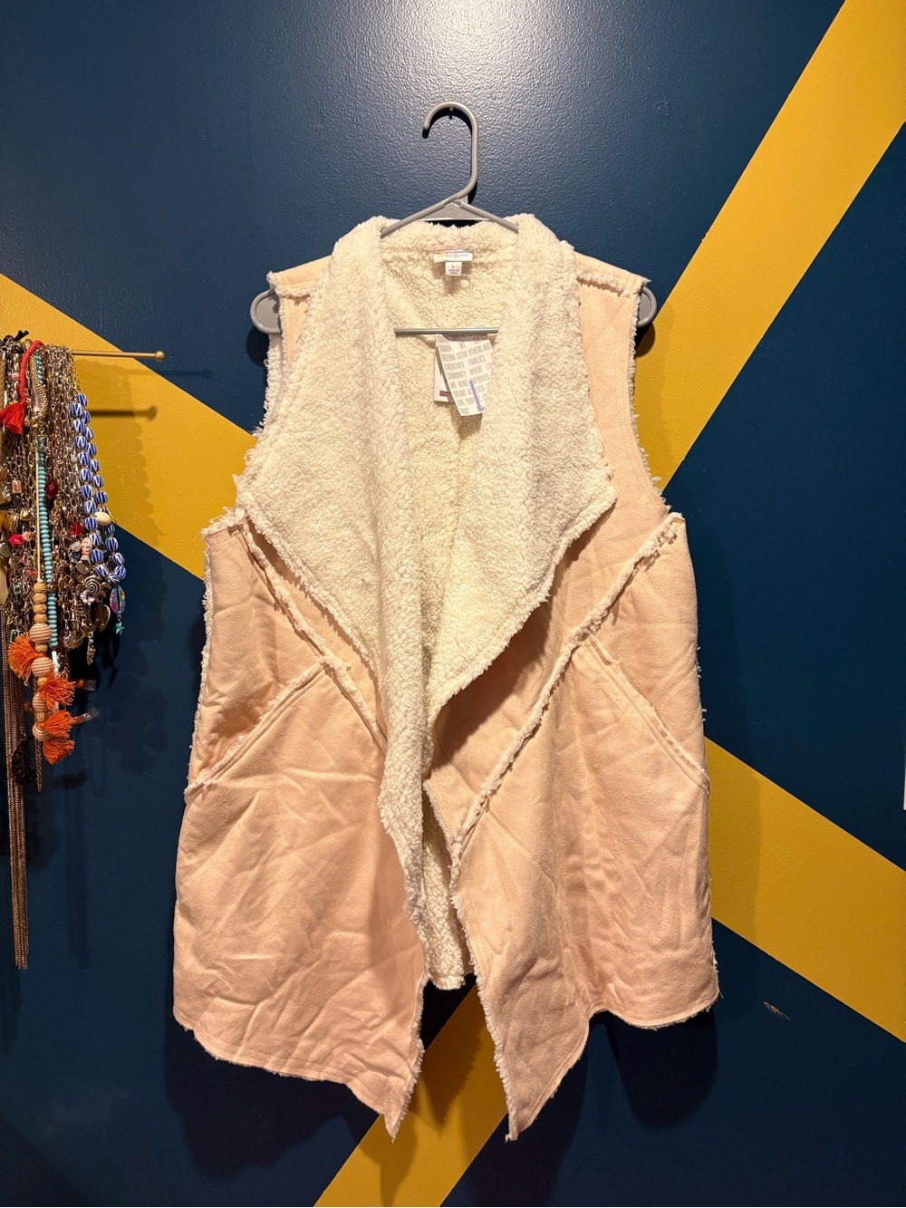LuLaRoe Peachy Blush & White Sherpa "Harlow" Open Front Vest NWT